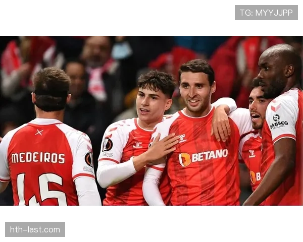 布拉加状态回暖强势跻身联赛前列,争冠希望重燃 布拉加状态回暖强势跻身联赛前列,争冠希望重燃